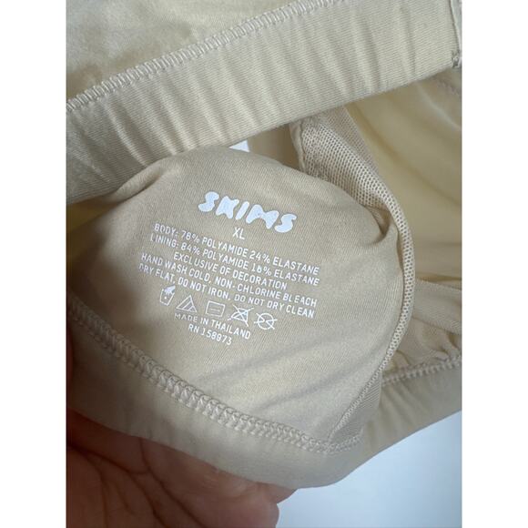 Skims Fit Everybody Crossover Bra - Beige XL - Picture 4 of 7